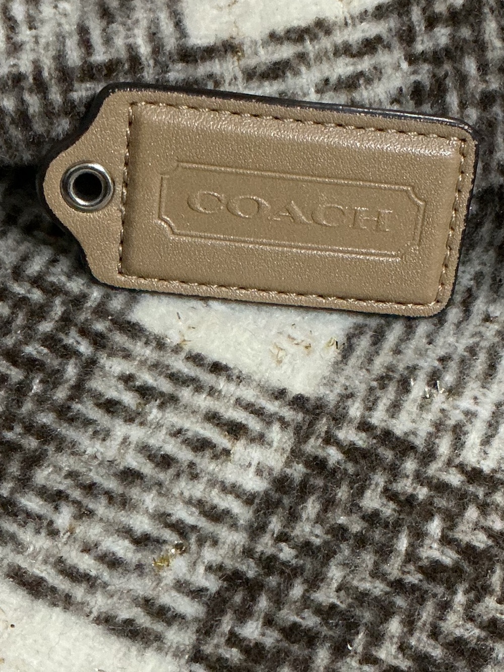 COACH LARGE TAN VINTAGE LEATHER TAG PURSE CHARM
